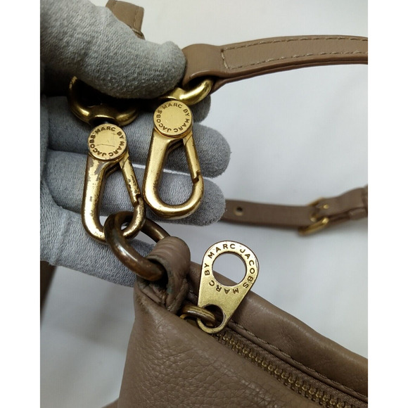 Marc By Marc Jacobs Brown Pebbled Leather Zipper Closure Small Crossbody Bag - Picture 6 of 16